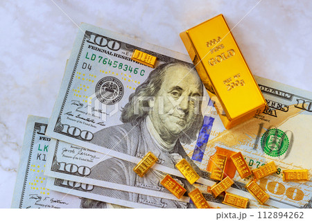 Best way to save money during period of inflation is to invest in gold 112894262