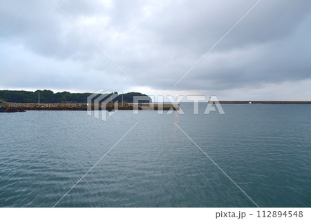 長崎県壱岐市印通寺港から佐賀県唐津東港までの船旅風景(2022年) 112894548