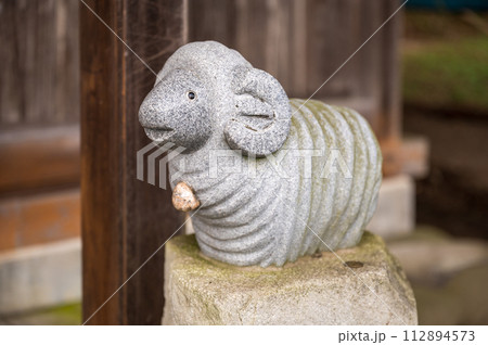 羊神社の狛犬｜群馬県安中市 112894573