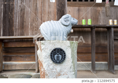 羊神社の狛犬|群馬県安中市 羊神社の狛犬|群馬県安中市 112894575