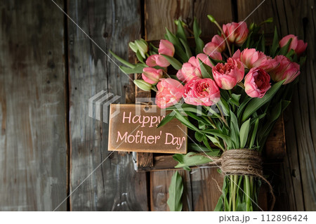 flower composition of light roses . Text Happy mother's day. 112896424