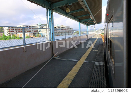 唐津線西唐津駅から筑肥線鹿屋駅までの車窓風景(2022年) 112896608