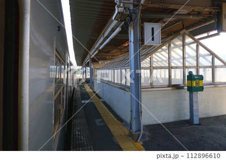 唐津線西唐津駅から筑肥線鹿屋駅までの車窓風景(2022年) 112896610