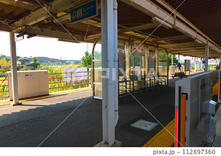 筑肥線越前前原駅から姪浜駅までの車窓風景(2022年) 112897360