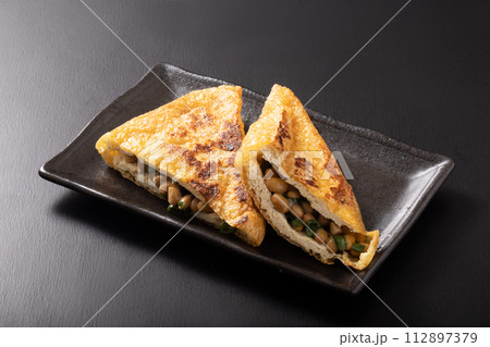 納豆の油揚げ詰め焼き 112897379