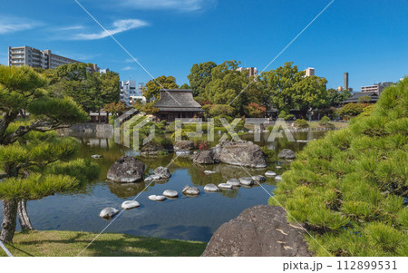 熊本 水前寺公園の美しい園内風景 熊本 水前寺公園の美しい園内風景 112899531