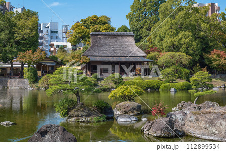 熊本 水前寺公園の美しい園内風景 熊本 水前寺公園の美しい園内風景 112899534