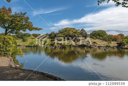 熊本 水前寺公園の美しい園内風景 熊本 水前寺公園の美しい園内風景 112899539