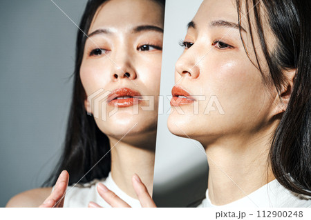 女性の美容・ビューティーイメージ 112900248