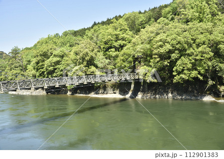 天ケ瀬橋と宇治川 112901383