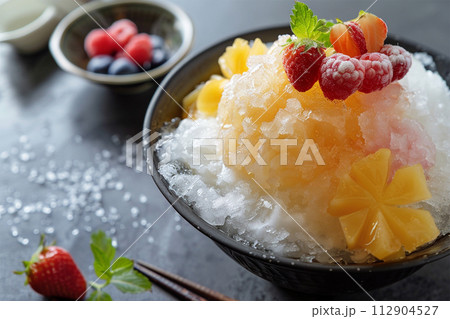 フルーツがのったかき氷 フルーツがのったかき氷 112904527