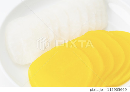 漬けもの 白背景 漬けもの 白背景 112905669