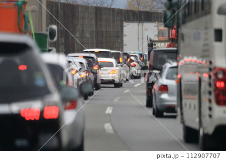 高速道路の渋滞 112907707