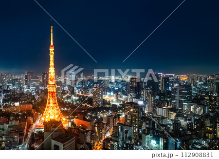 麻布台ヒルズから眺める東京のビル群 112908831