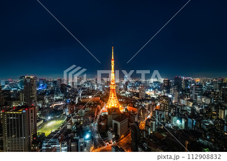 麻布台ヒルズから眺める東京のビル群 112908832