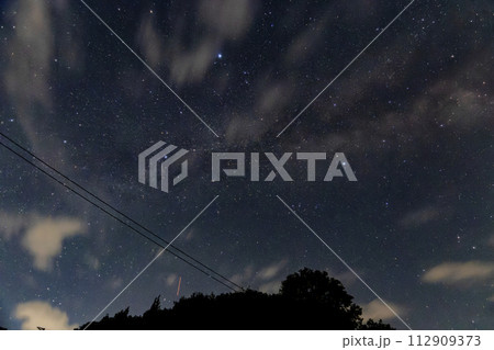 夏の星空　夏の大三角とさそり座 112909373