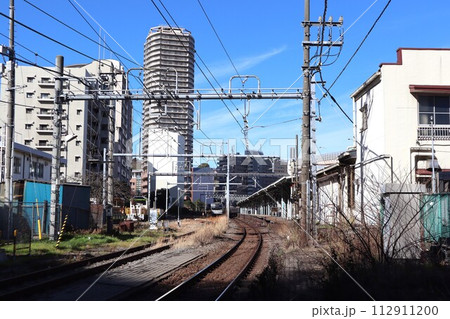 横須賀踏切から見たJR横須賀駅 112911200