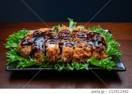 とんかつ　ソースかけ　一皿 112911482