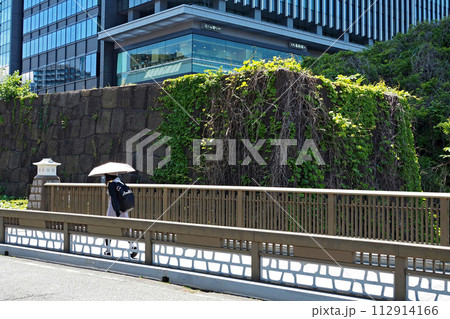 旧江戸城の牛込門跡の石垣【東京都千代田区】 旧江戸城の牛込門跡の石垣【東京都千代田区】 112914166