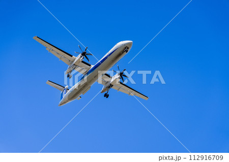 《飛行機》ボンバルディア　Bombardier DHC-8 Dash8　DHC-8-400 112916709