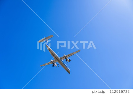 《飛行機》ボンバルディア　Bombardier DHC-8 Dash8　DHC-8-400 112916722