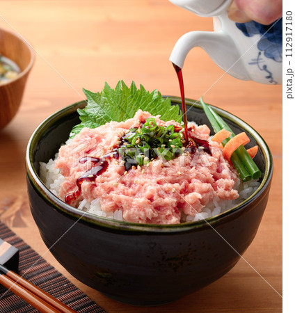 ねぎとろ丼 まぐろのたたき丼  ねぎとろ丼 まぐろのたたき丼  112917180