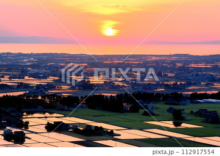 舟見城址からの水田と夕日 舟見城址からの水田と夕日 112917554