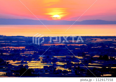 舟見城址からの水田と夕日 舟見城址からの水田と夕日 112917558