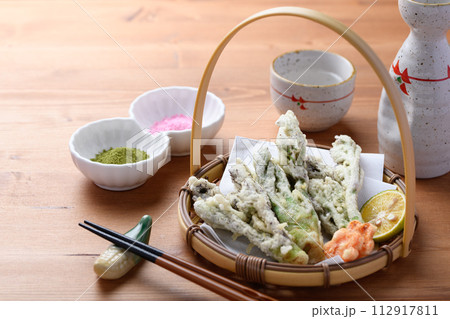 山菜の王様 タラの芽の天ぷら 112917811