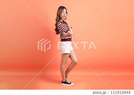 20s Asian woman 112918948