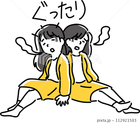 ぐったりしている2人の女性 ぐったりしている2人の女性 112921583