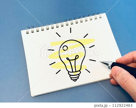 紙に豆電球を描く 112922463