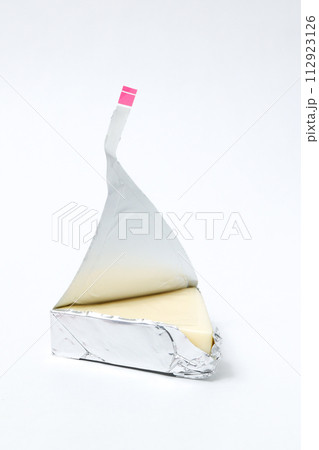 チーズ、乳製品、アルミ、食べ物、個包装、牛乳、生もの、生物 チーズ、乳製品、アルミ、食べ物、個包装、牛乳、生もの、生物 112923126