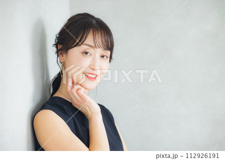 ミドル女性のポートレート ミドル女性のポートレート 112926191