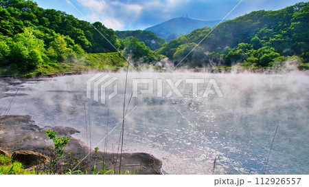 北海道 登別温泉　大湯沼の絶景 112926557