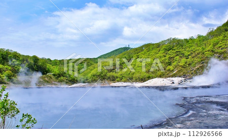 北海道 登別温泉　大湯沼の絶景 112926566