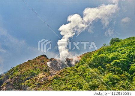 北海道 登別地獄谷の風景 112926585