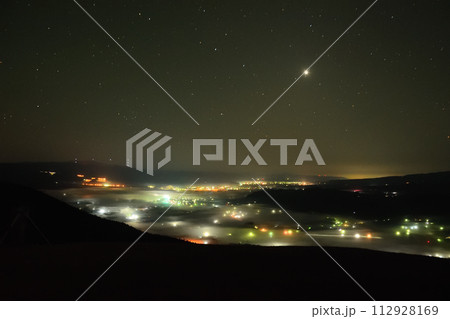 魚野フライトエリアの夜景 112928169