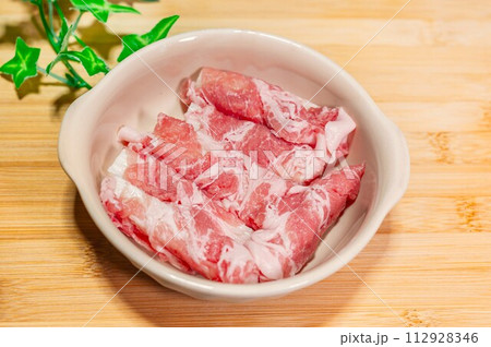 豚肉で巻いた長いも 豚肉で巻いた長いも 112928346