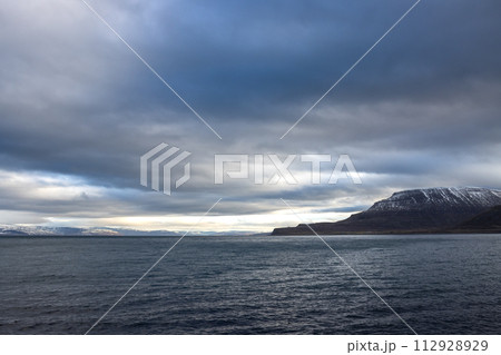 Atlantic ocean and coast of Iceland 112928929