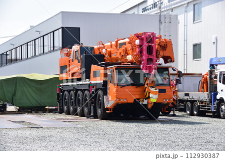オールテレーンクレーン 112930387