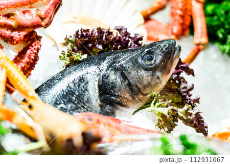 fresh seafood 112931067