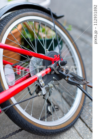 粗大ごみに出した自転車 112931892