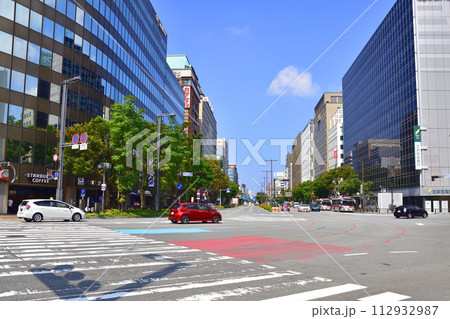 福岡県福岡市の街風景 112932987