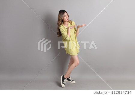 Young Asain Woman Young Asain Woman 112934734