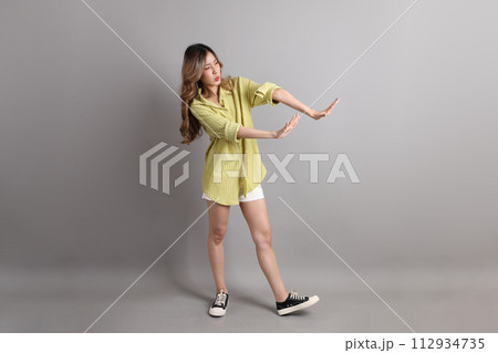 Young Asain Woman 112934735