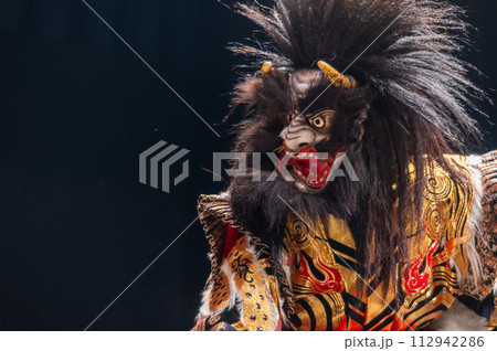 迫力満点　石見神楽 112942286