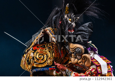 迫力満点　石見神楽 112942361