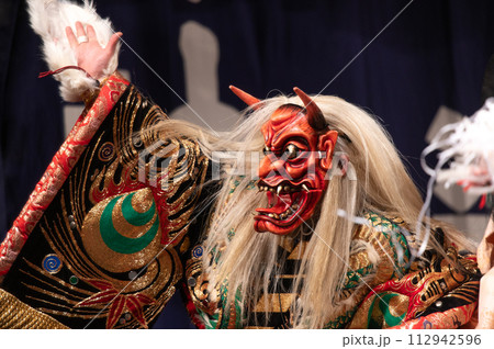 迫力満点　石見神楽 112942596