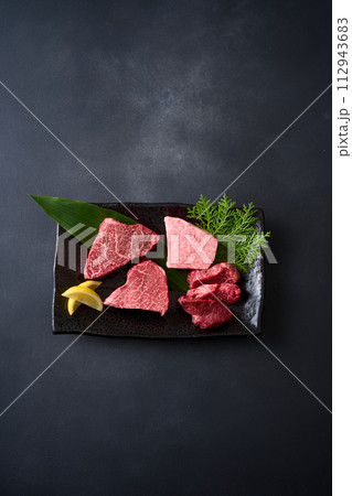 国産和牛　色々な部位の盛り合わせ　 112943683
